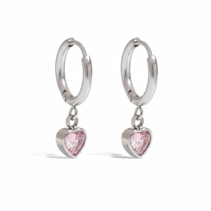 Koop verzilverde roze druppelvormige huggie oorringen voor dames. Waterdichte, hypoallergene, vlekvrije roestvrijstalen sieraden voor dagelijks gebruik.