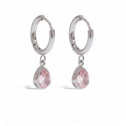Koop verzilverde roze druppelvormige huggie oorringen voor dames. Waterdichte, hypoallergene, vlekvrije roestvrijstalen sieraden voor dagelijks gebruik.