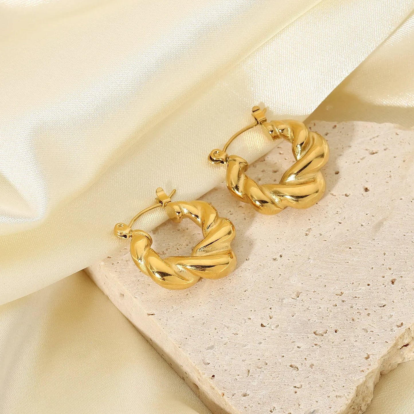 Gedraaide Chunky Hoop Oorbellen voor Dames – Vergulde Waterdichte Roestvrijstalen Sieraden die niet verkleuren