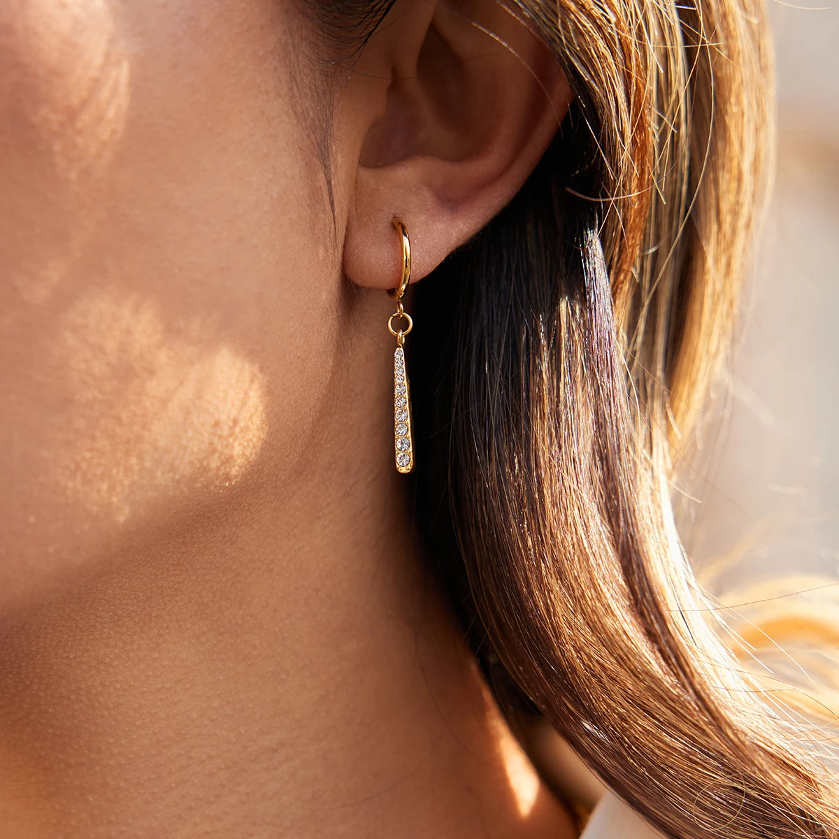 18K Vergulde Kristallen Staafketting & Oorbellen Set | Minimalistische Gouden Sieraden