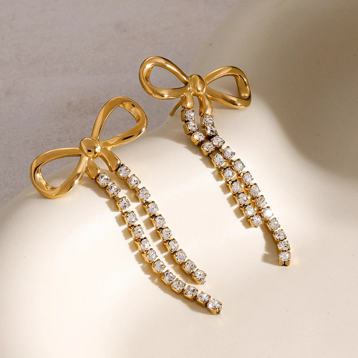 18K vergulde strik kristallen druppel oorbellen – Waterdicht aanslagvrij elegante statement sieraden voor dames