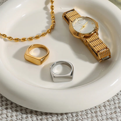 Minimalist Geometric Signet Ring – Modern Unisex Statement Band (Gold & Silver Options)