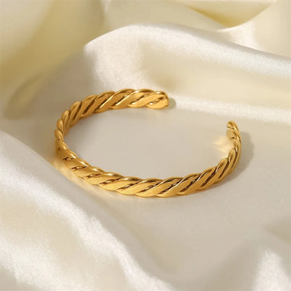 Vergulde Gedraaide Touw Open Armband voor Dames | Waterdichte & Vlekvrije Sieraden
