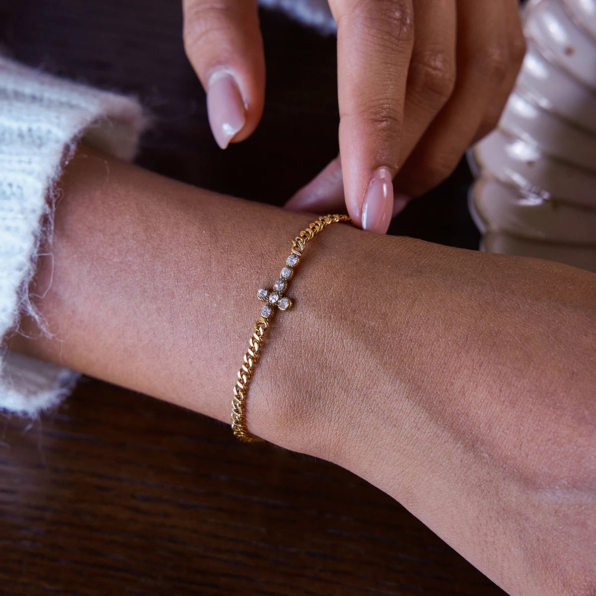 Premium 18K Vergulde Handarmbandset voor Dames – Waterdichte & Roestvrije Luxe Sieraden