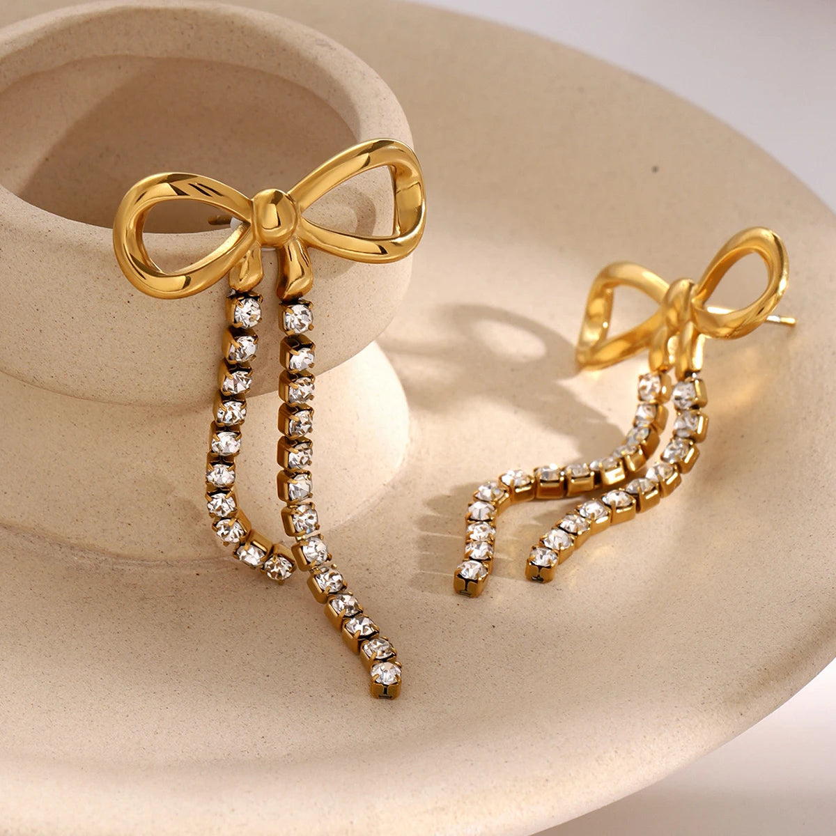 18K vergulde strik kristallen druppel oorbellen – Waterdicht aanslagvrij elegante statement sieraden voor dames