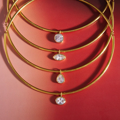 18K vergulde stijve choker ketting met zirkonia hanger | Waterdichte minimalistische gouden buisvormige halsketting | Verkrijgbaar in rond, ovaal, marquise & peervormig geslepen