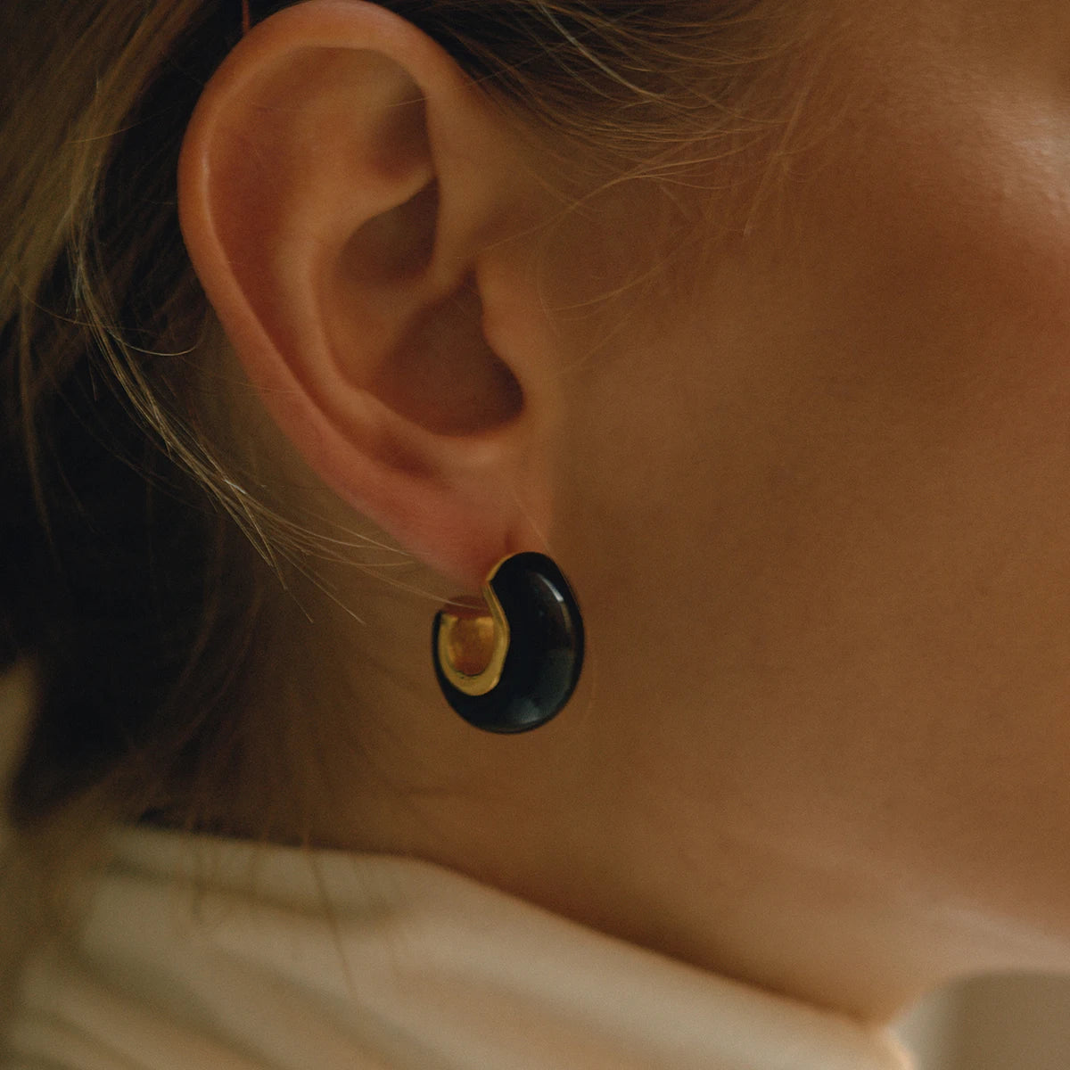 Vintage C Shape Resin Stud Earrings For Women 18K Gold Plated Stainless Steel Earrings Simple Fashion Jewelry Gift 2025