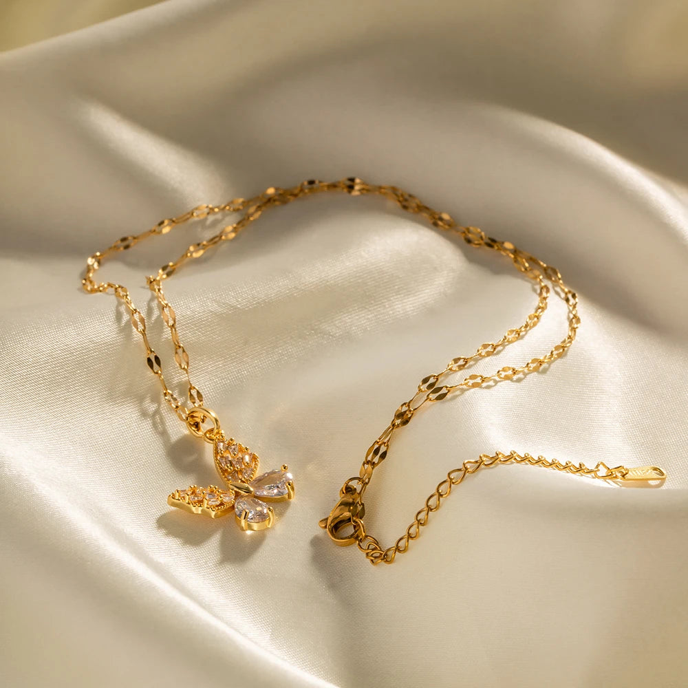 Sprankelende Gouden Vlinder Hanger Ketting | Zirkonia Pavé Verfijnde Ketting