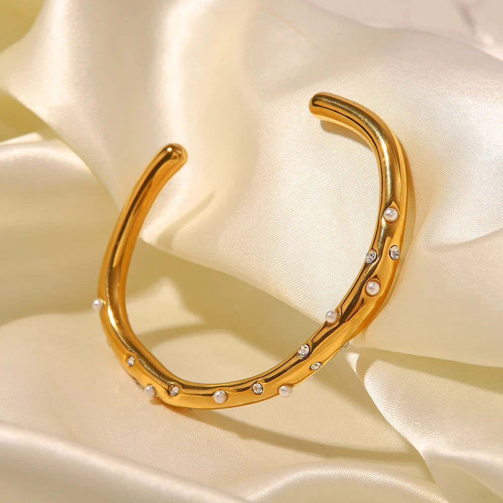 Verguld Open Manchet Armband met Parel & Kristal voor Dames | Waterdichte & Roestvrije Sieraden