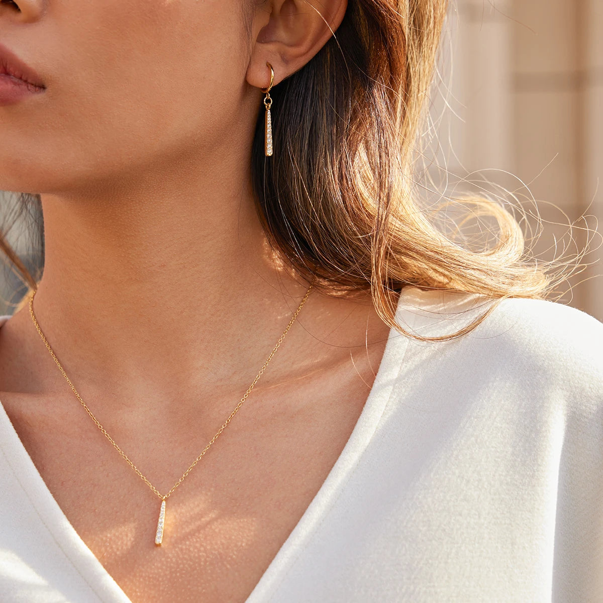 18K Vergulde Kristallen Staafketting & Oorbellen Set | Minimalistische Gouden Sieraden