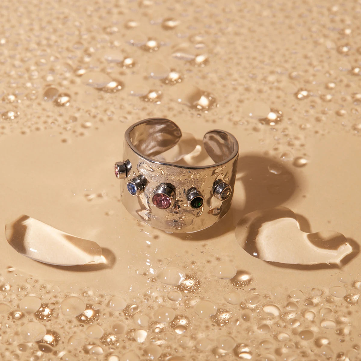 18K Gold Plated Hammered Band Ring – Waterproof, Tarnish-Free Statement Ring (Gold & Silver)