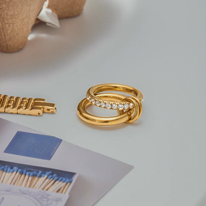 Luxe Meerlaagse Gouden Ring met Gekleurde Zirkoonstenen – Wit, Groen, Roze & Blauw | Verstelbare Stapelbare Modering