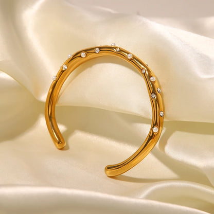 Verguld Open Manchet Armband met Parel & Kristal voor Dames | Waterdichte & Roestvrije Sieraden