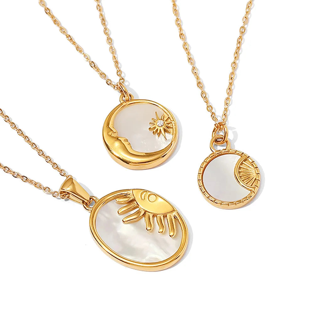 Gouden Parelmoer Zon Maan Ketting | Waterdichte Hemelse Sieraden
