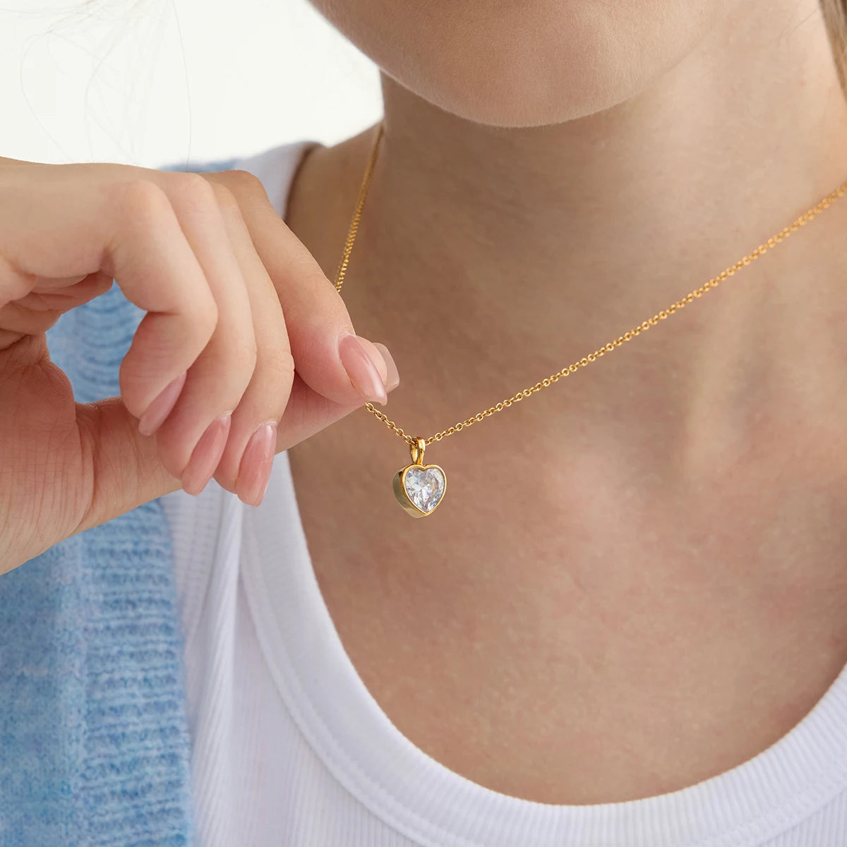 Klassieke gouden solitaire hanger ketting | Briljant geslepen diamant