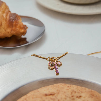 Vergulde roze kristallen bedel- en hartketting – Waterdicht en aanslagvrij