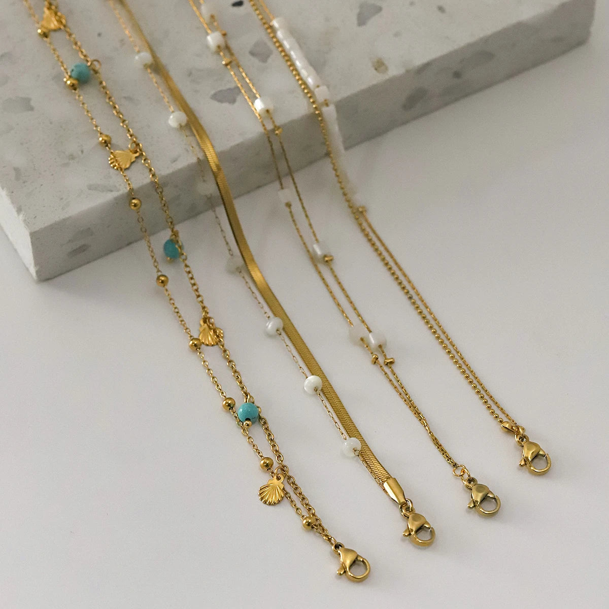 Luxe 18K Vergulden Enkelbandje voor Vrouwen – Waterdicht & Vlekvrij Minimaal Enkelbandje (2 Elegante Varianten)