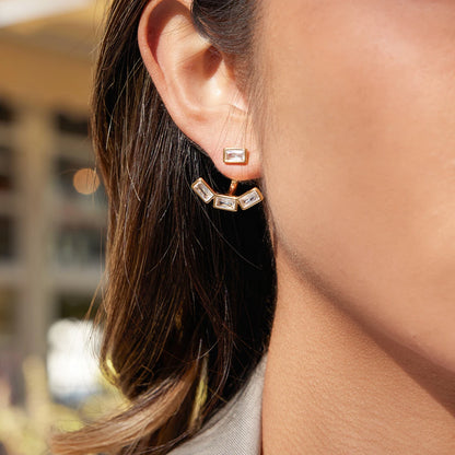 18K Vergulde Baguette CZ Oorjassen | Waterdichte Vier Steens Voor- en Achterkant Oorbellen | Art Deco Diamantstijl Oorbellen