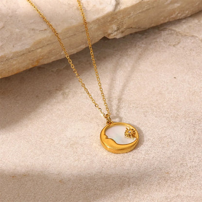 Gouden Parelmoer Zon Maan Ketting | Waterdichte Hemelse Sieraden
