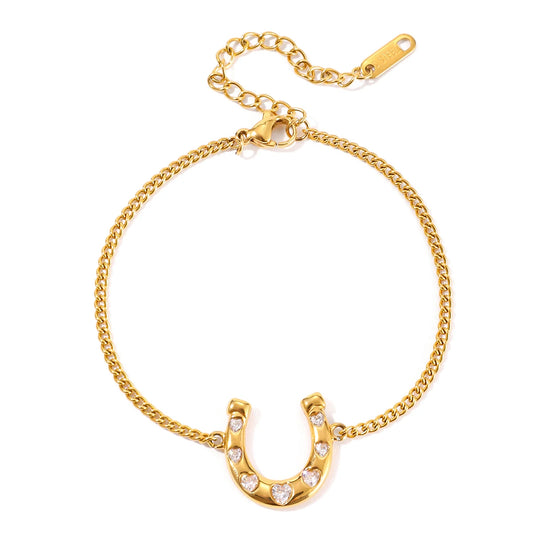 18K verguld Lucky hoefijzer armband met hartvormige Zirkonia stenen | Waterdichte geluksamulet armband | Sierlijke gouden gourmette schakelarmband